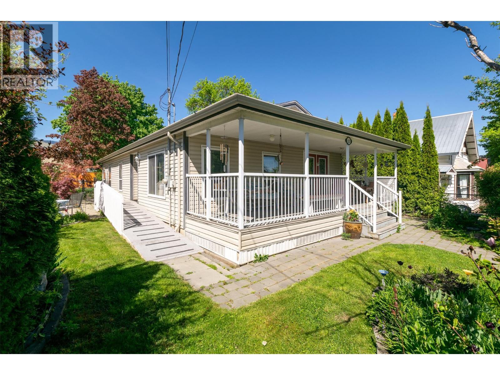 111 1 Street SE - 26