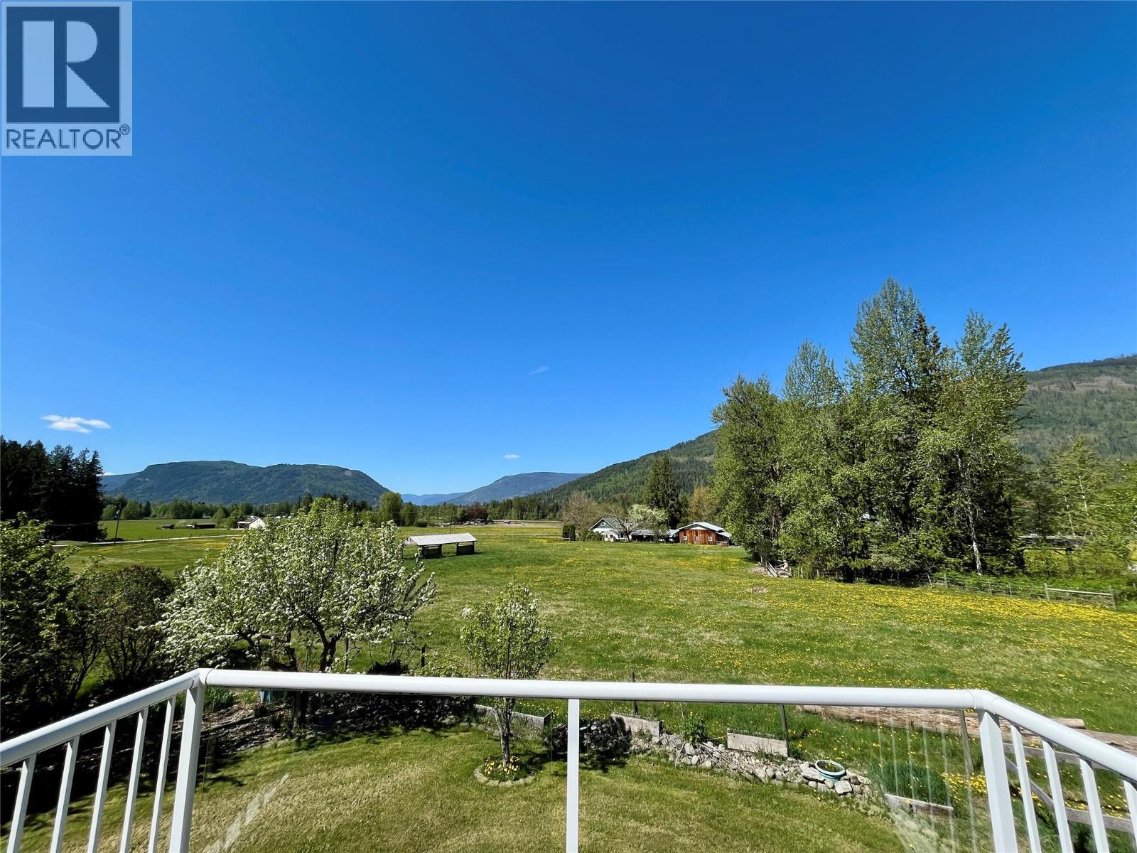  1830 Stepp Pit Road, Sicamous