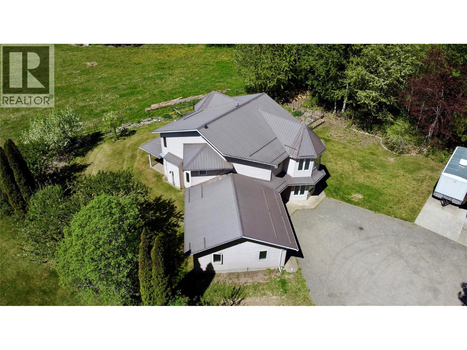  1830 Stepp Pit Road, Sicamous