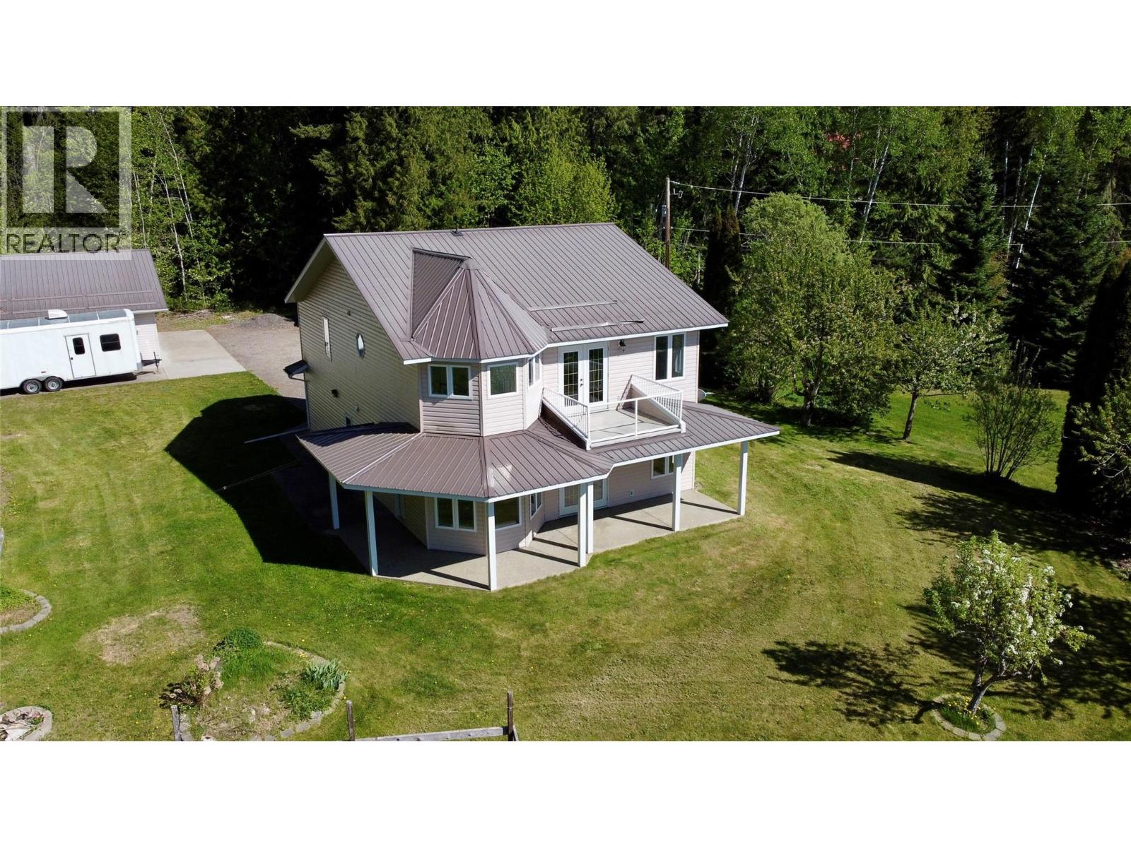  1830 Stepp Pit Road, Sicamous