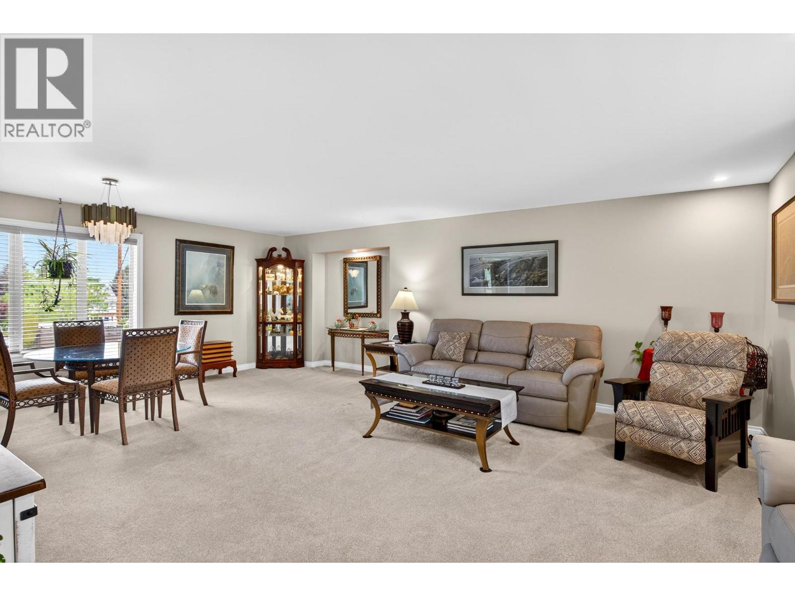 1544 Woodridge Road, Kelowna