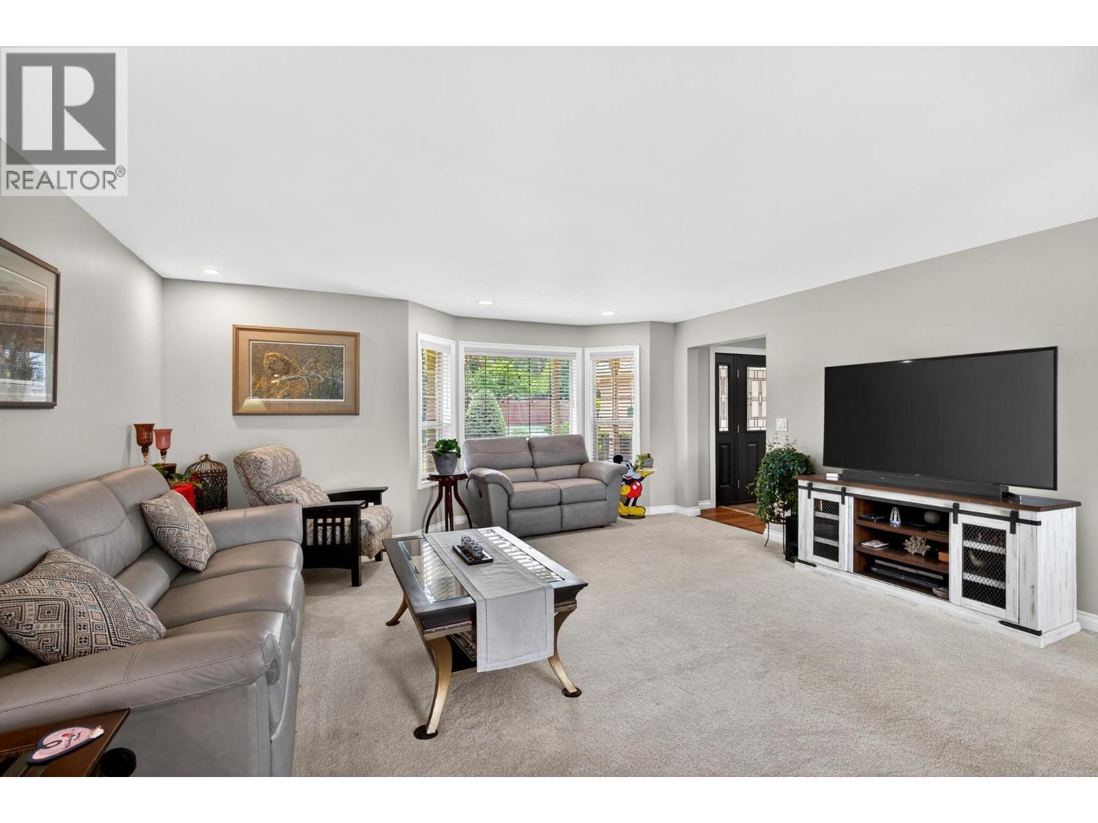 1544 Woodridge Road, Kelowna
