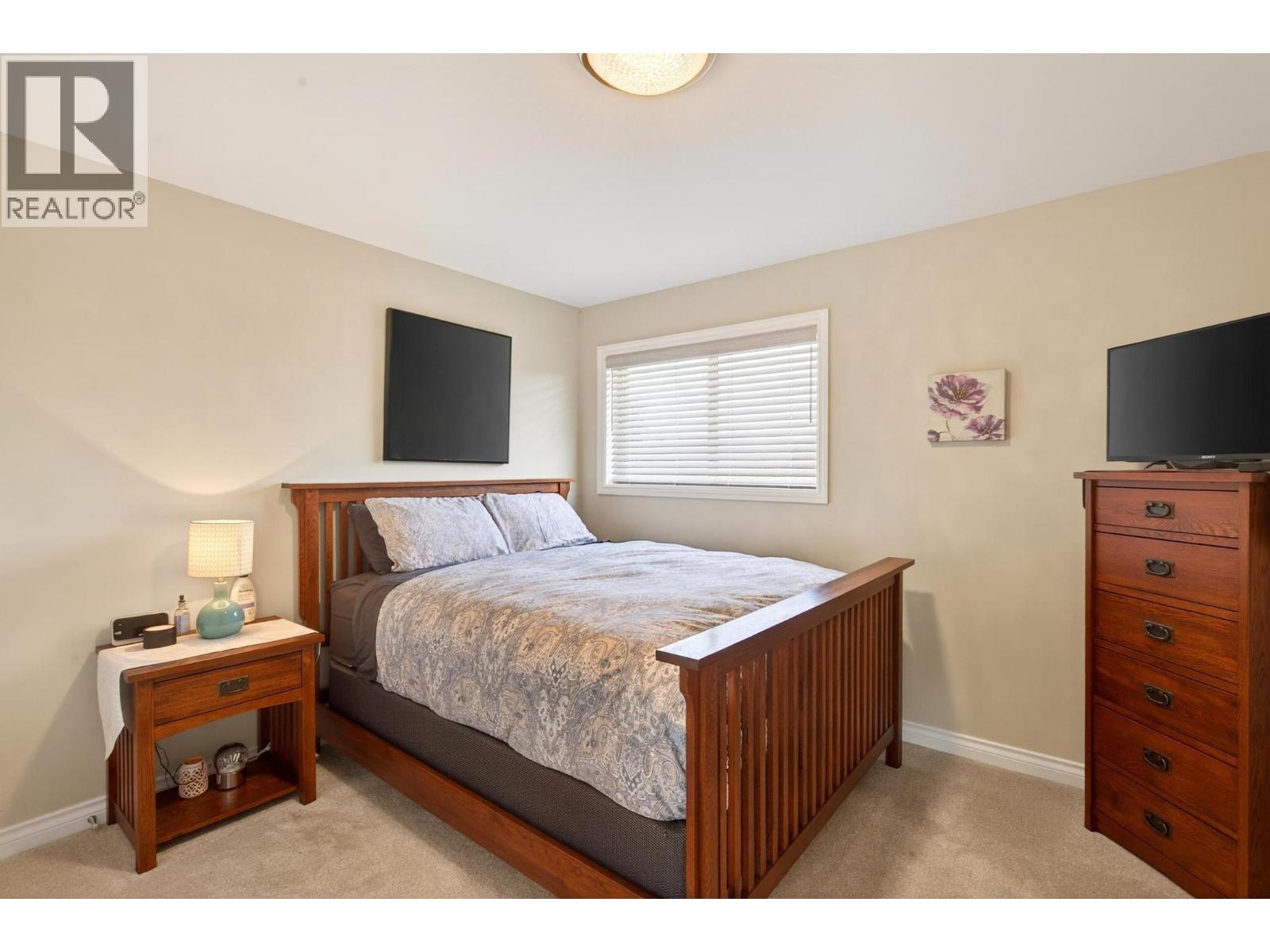 1544 Woodridge Road, Kelowna