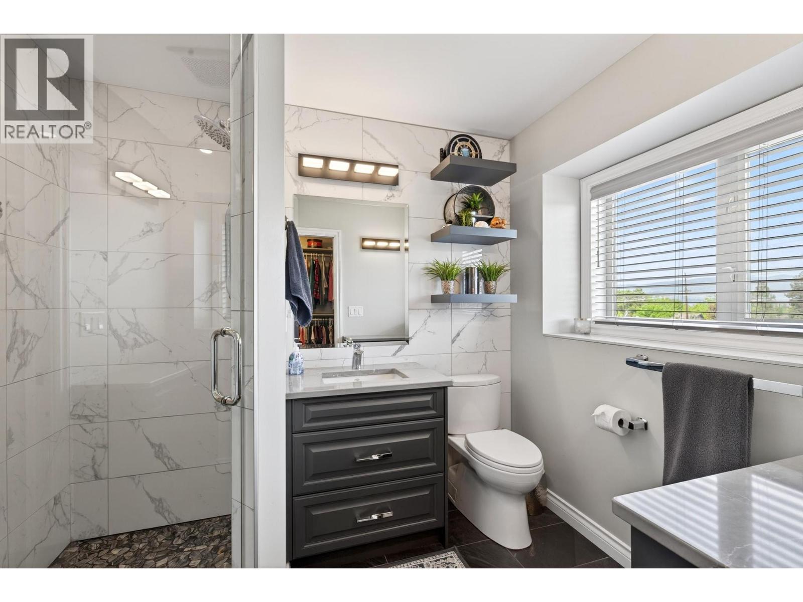 1544 Woodridge Road, Kelowna