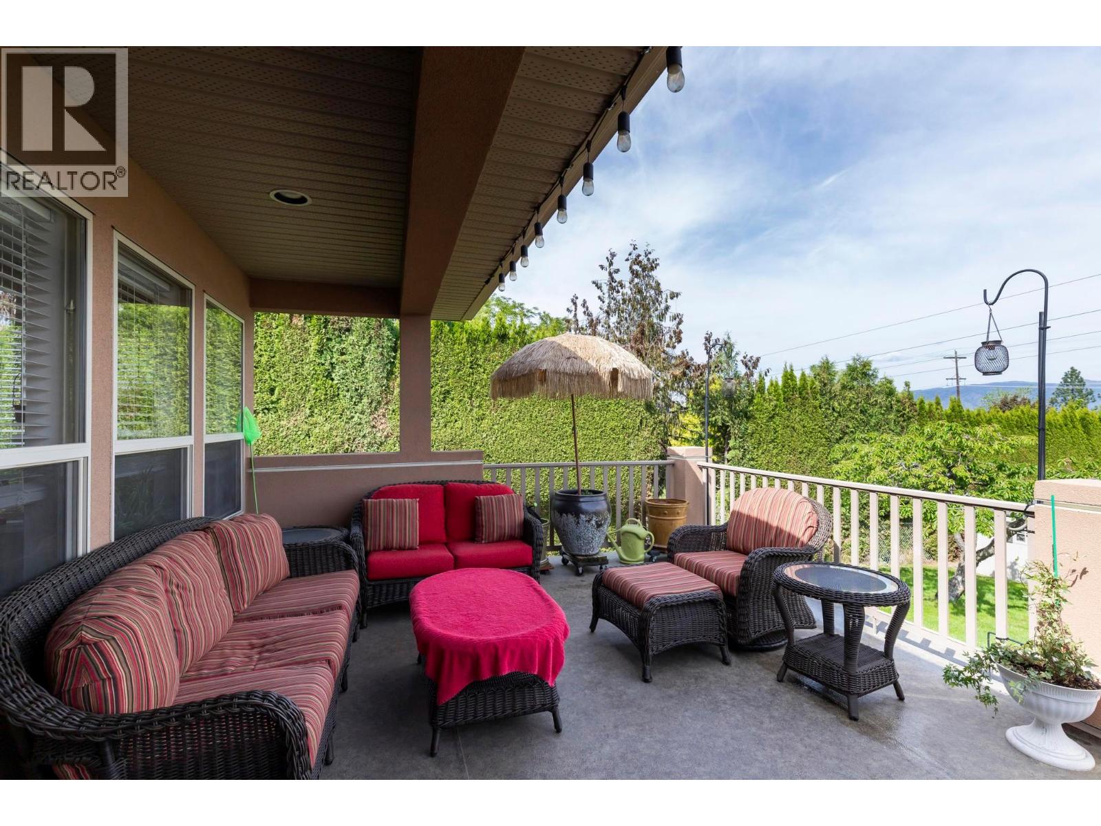 1544 Woodridge Road, Kelowna