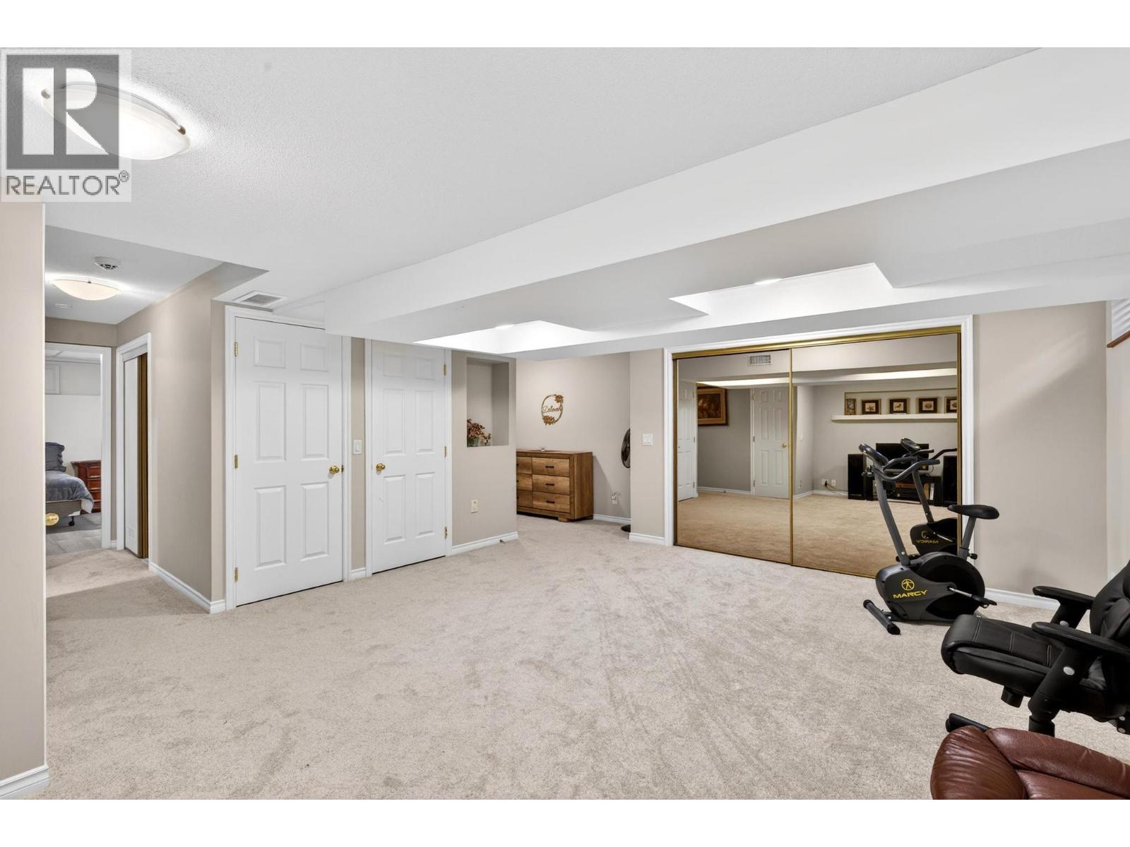 1544 Woodridge Road, Kelowna