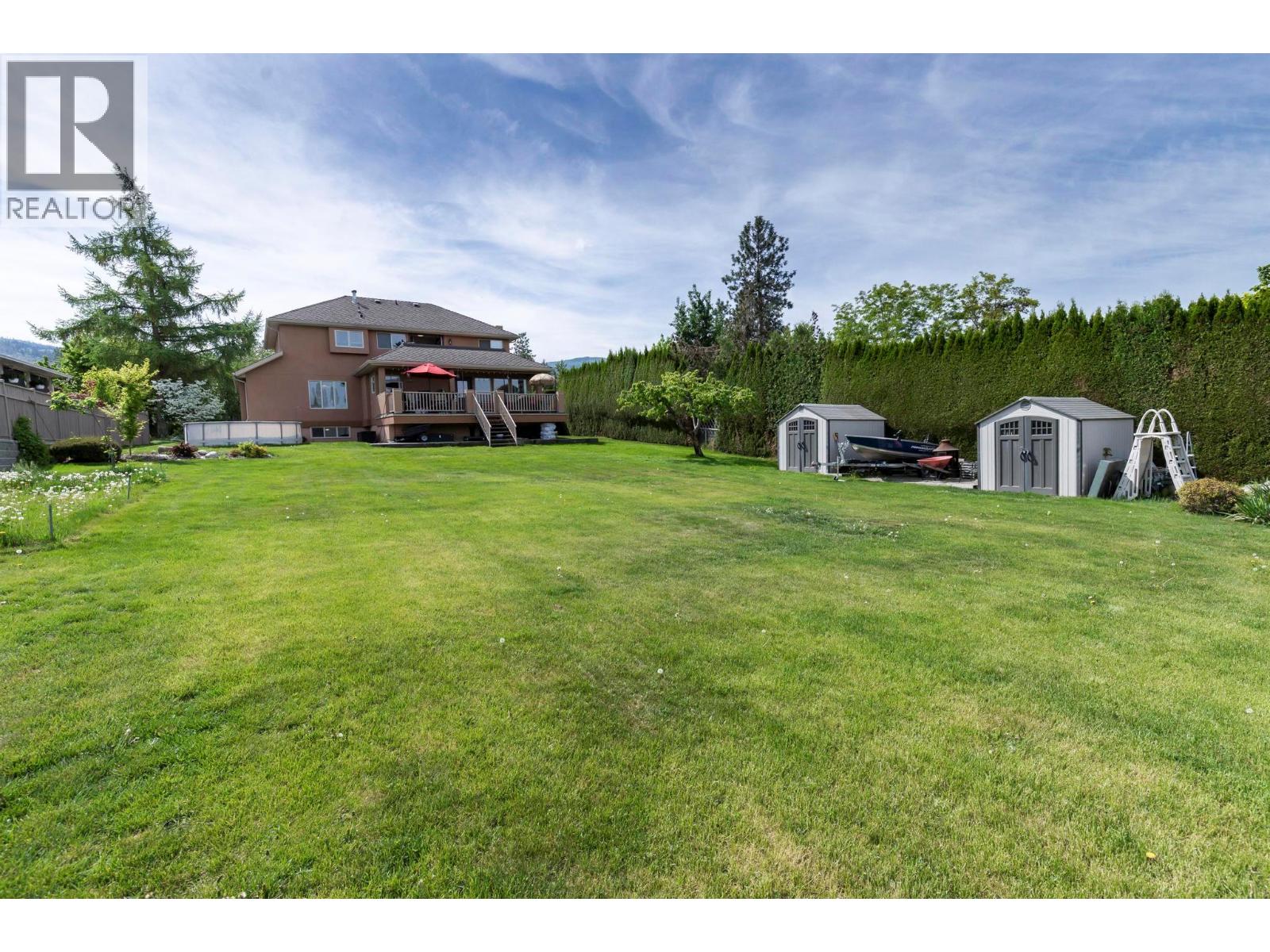 1544 Woodridge Road, Kelowna