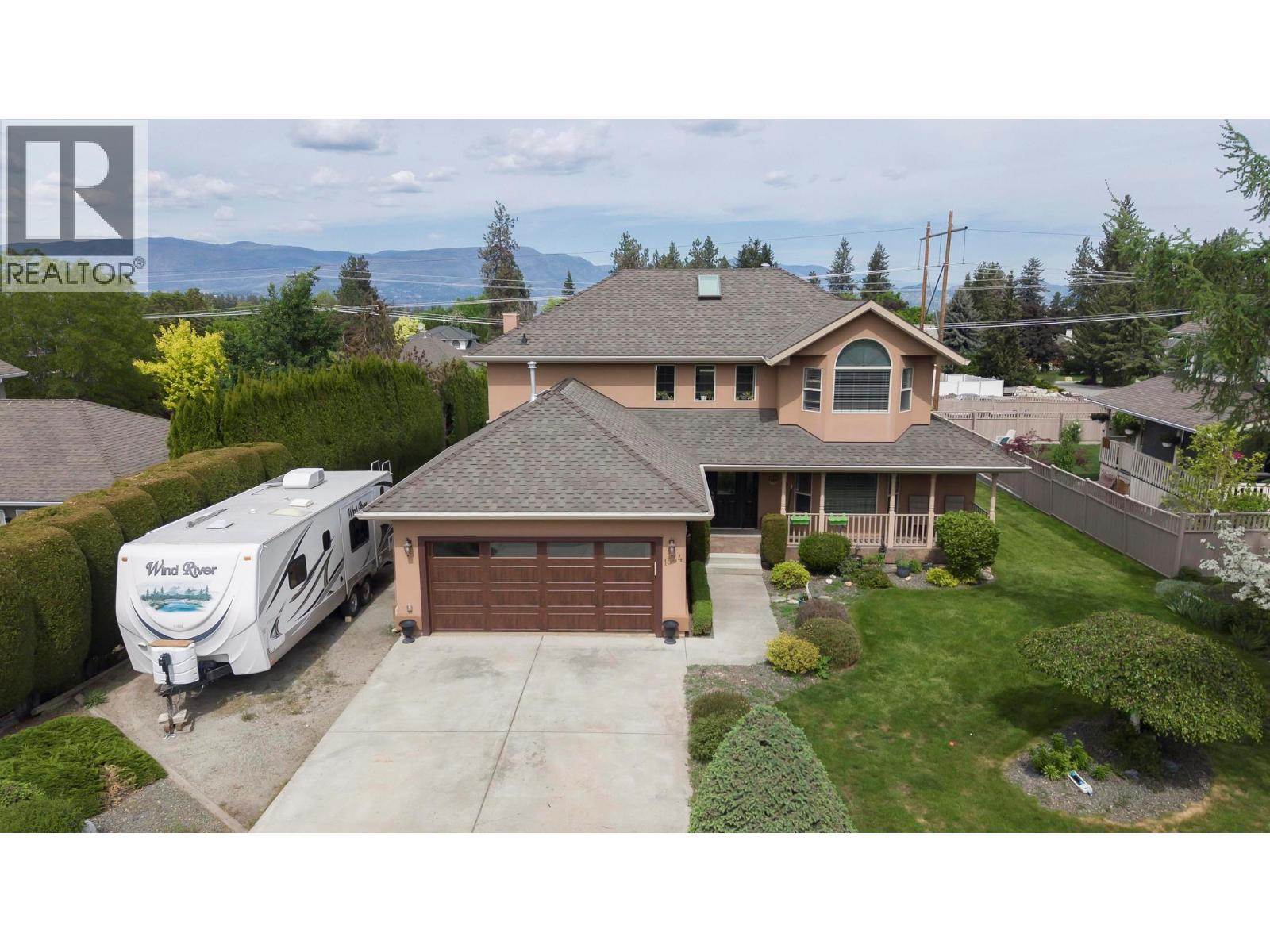 1544 Woodridge Road, Kelowna
