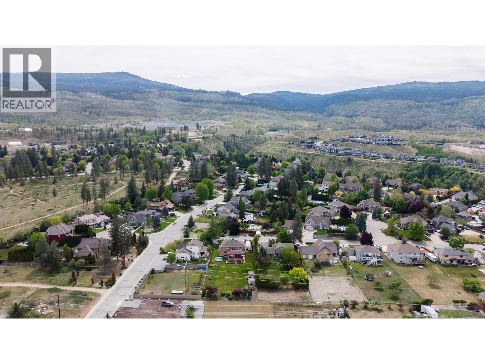 1544 Woodridge Road, Kelowna