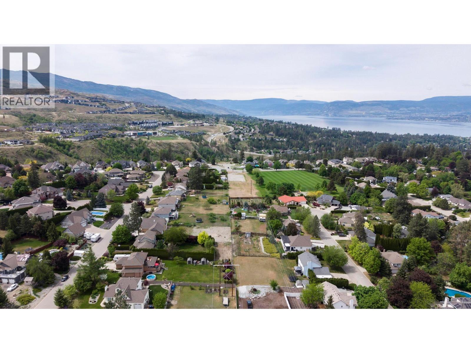 1544 Woodridge Road, Kelowna