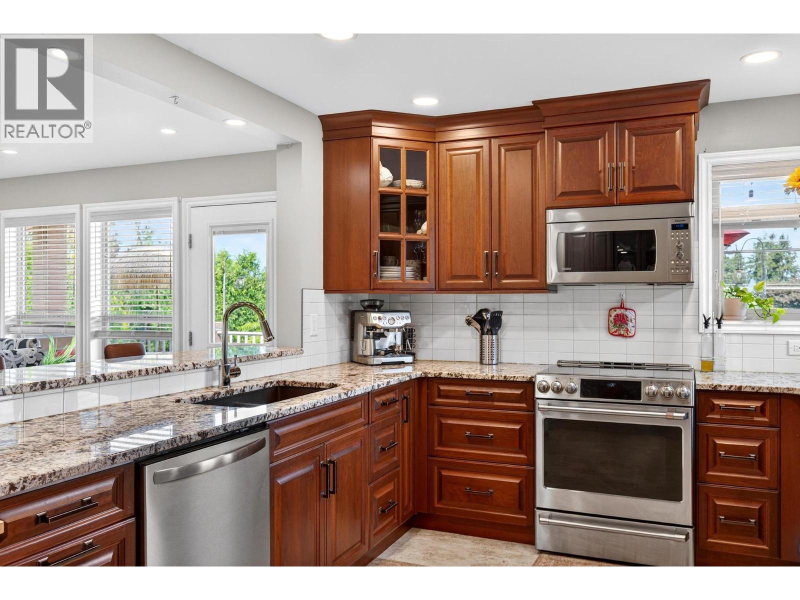1544 Woodridge Road, Kelowna