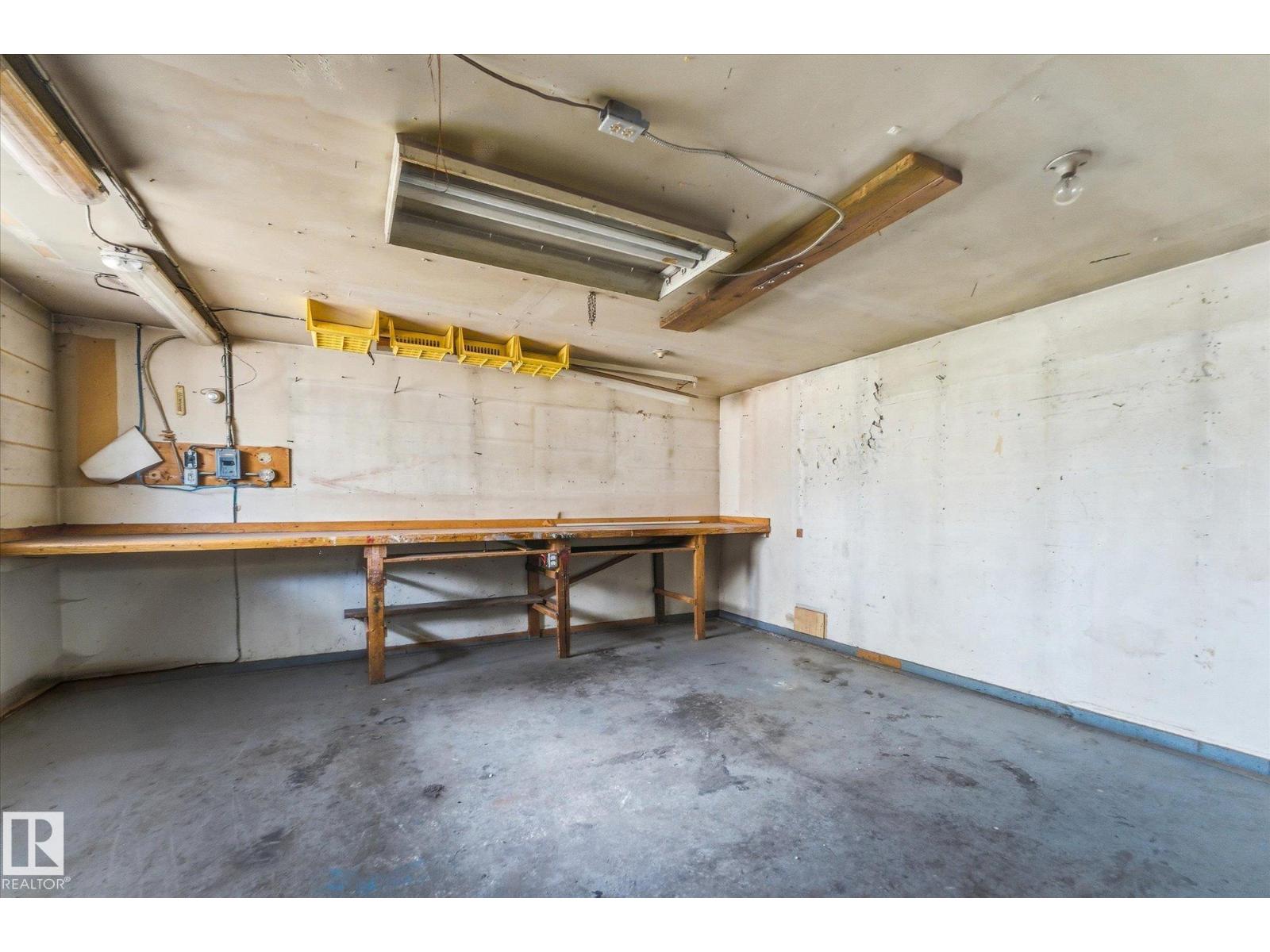 12216 60 ST NW, Edmonton