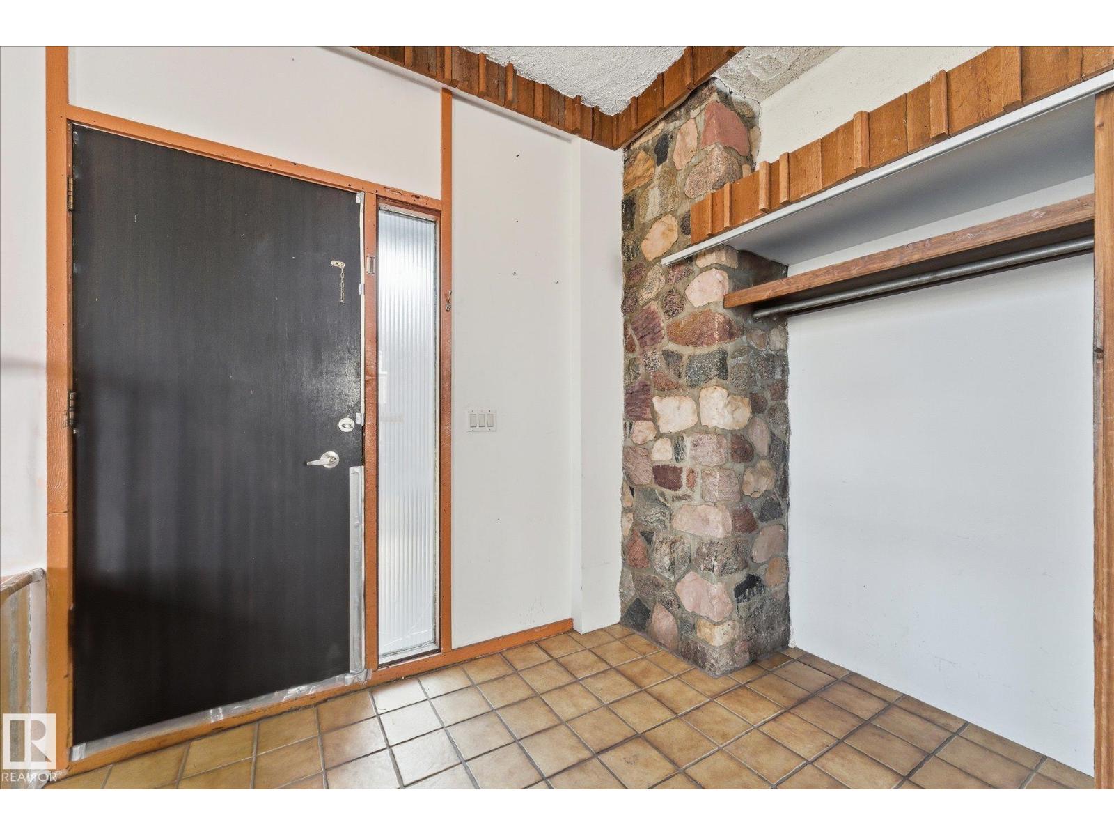 12216 60 ST NW, Edmonton