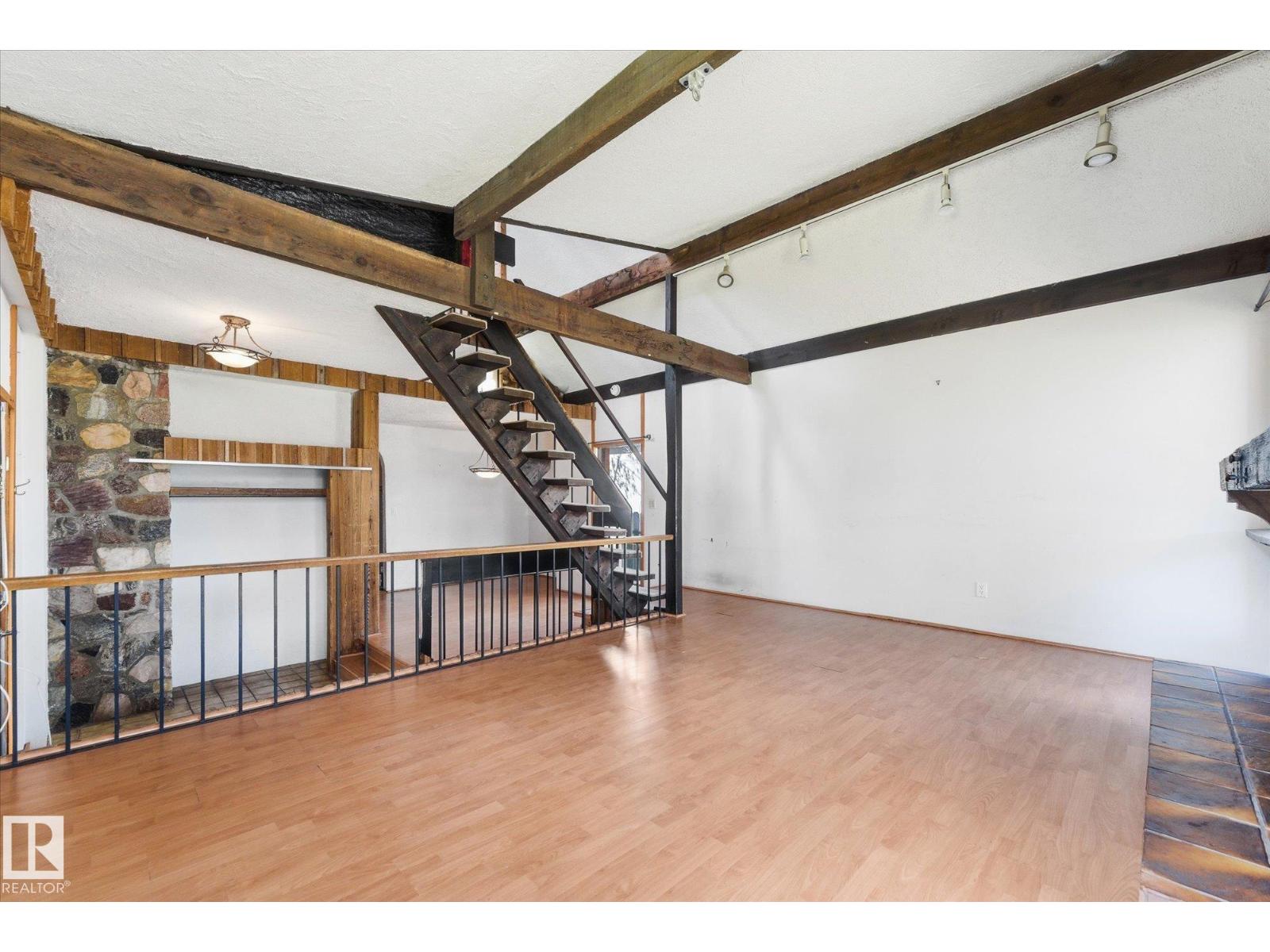 12216 60 ST NW, Edmonton