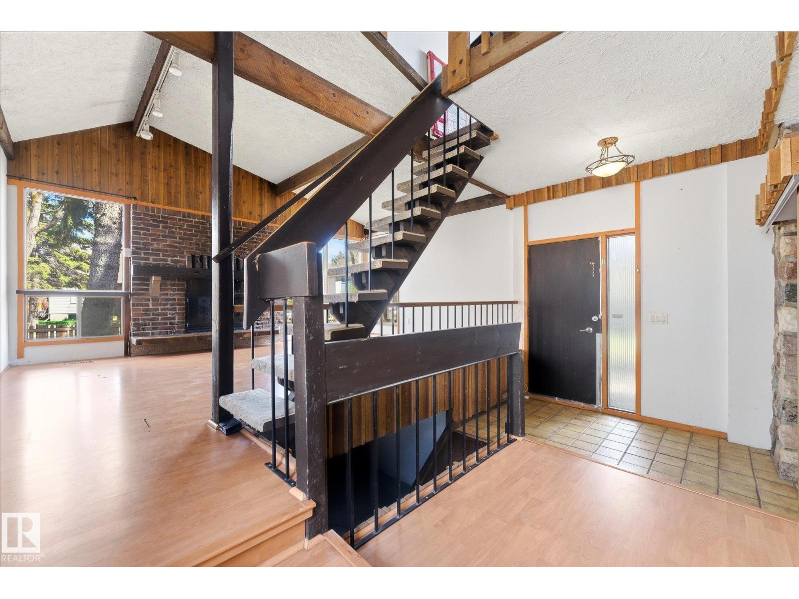 12216 60 ST NW, Edmonton