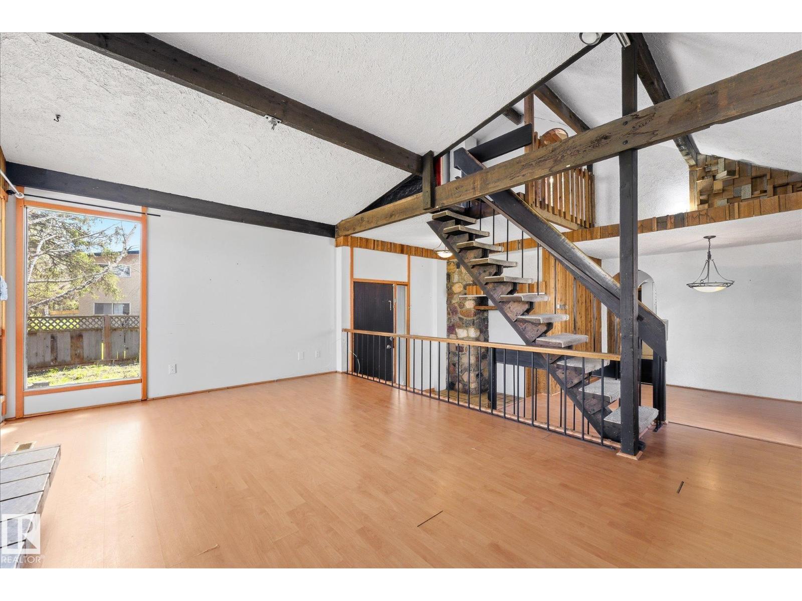 12216 60 ST NW, Edmonton