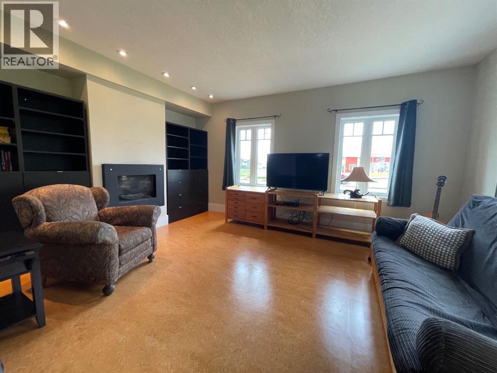 75 Peace River Avenue - 9