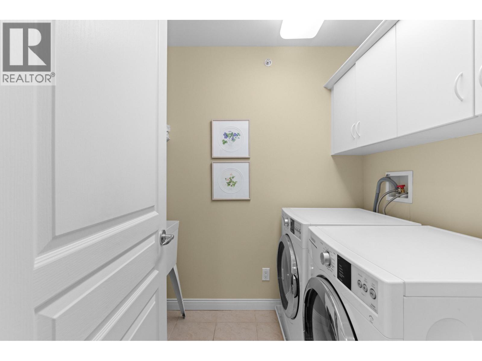 6 BEACH DRIVE, West Vancouver