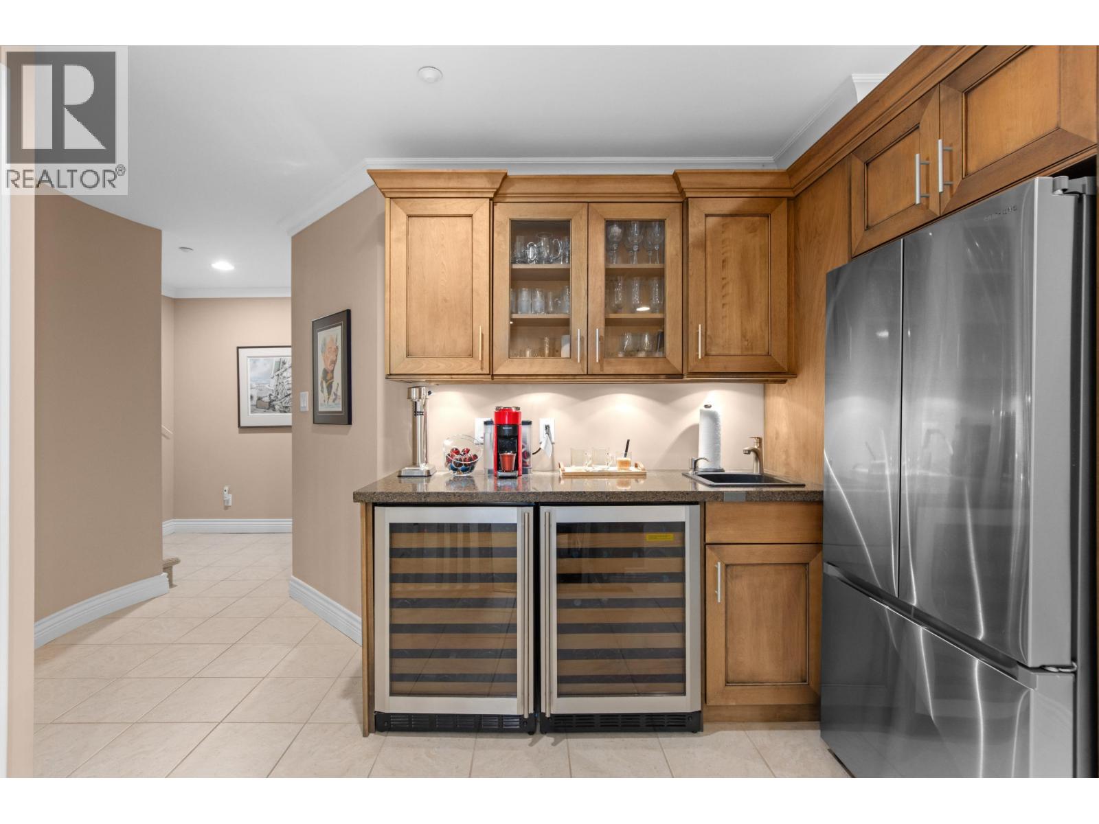 6 BEACH DRIVE, West Vancouver