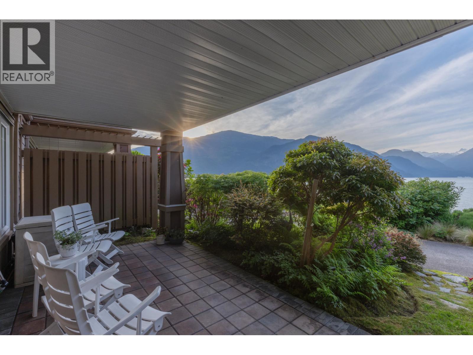 6 BEACH DRIVE, West Vancouver