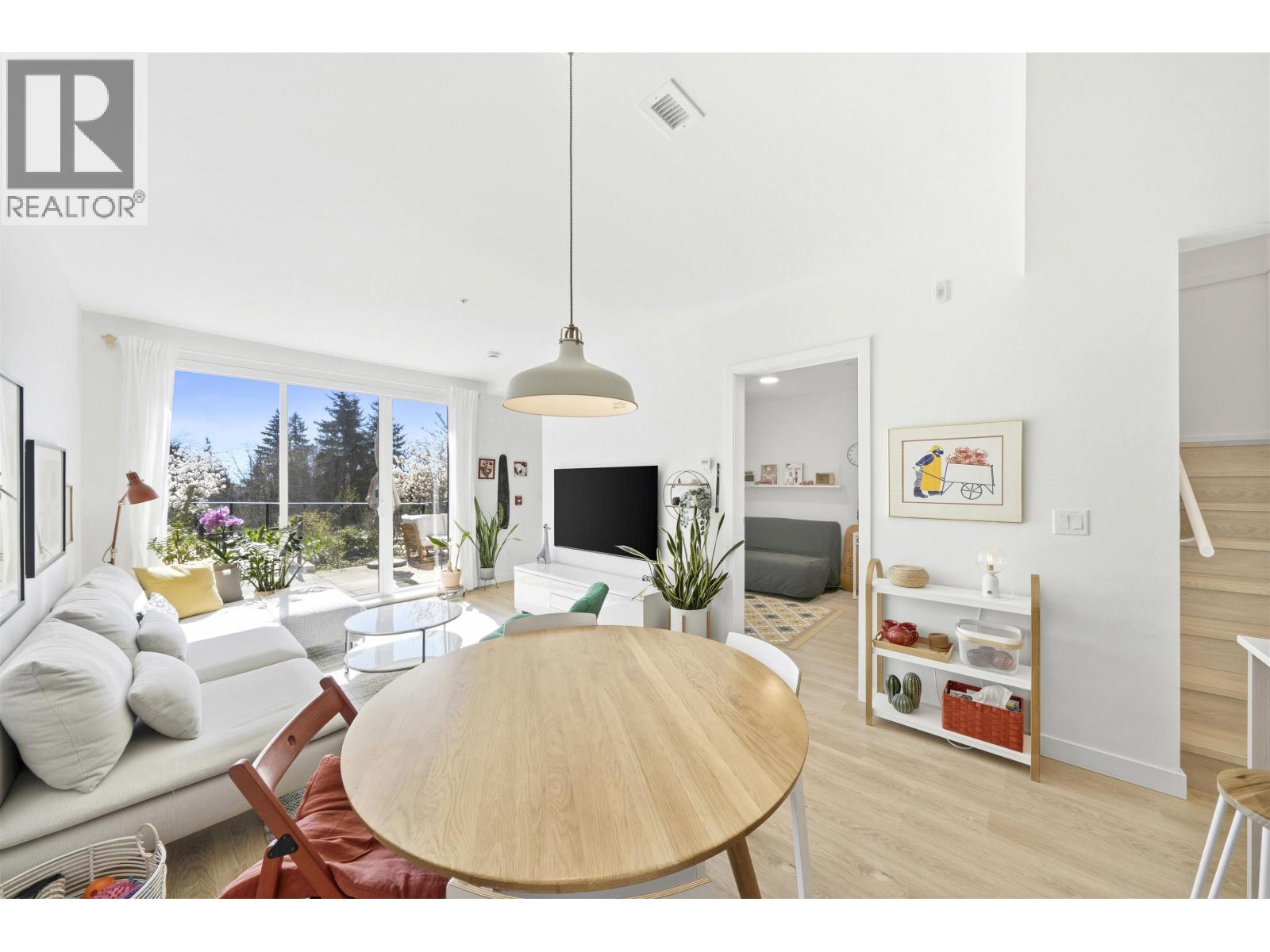 209 9888 UNIVERSITY CRESCENT, Burnaby