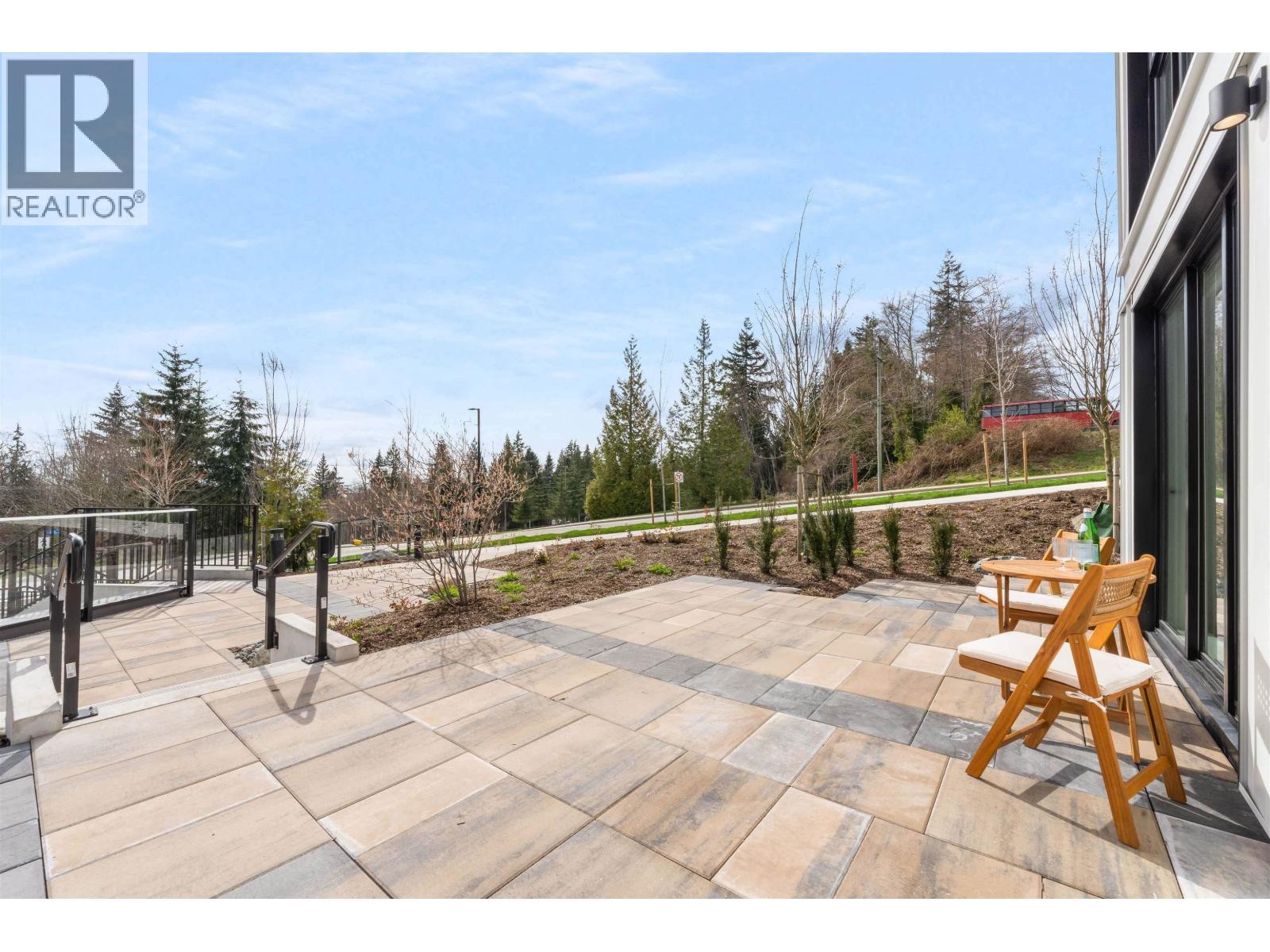 209 9888 UNIVERSITY CRESCENT, Burnaby