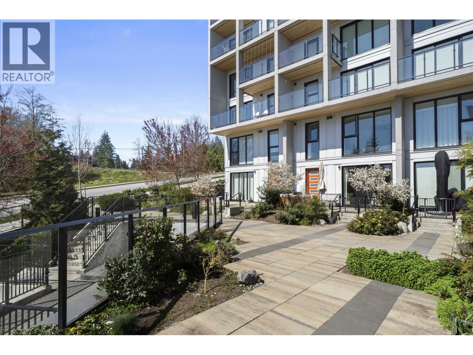 209 9888 UNIVERSITY CRESCENT, Burnaby