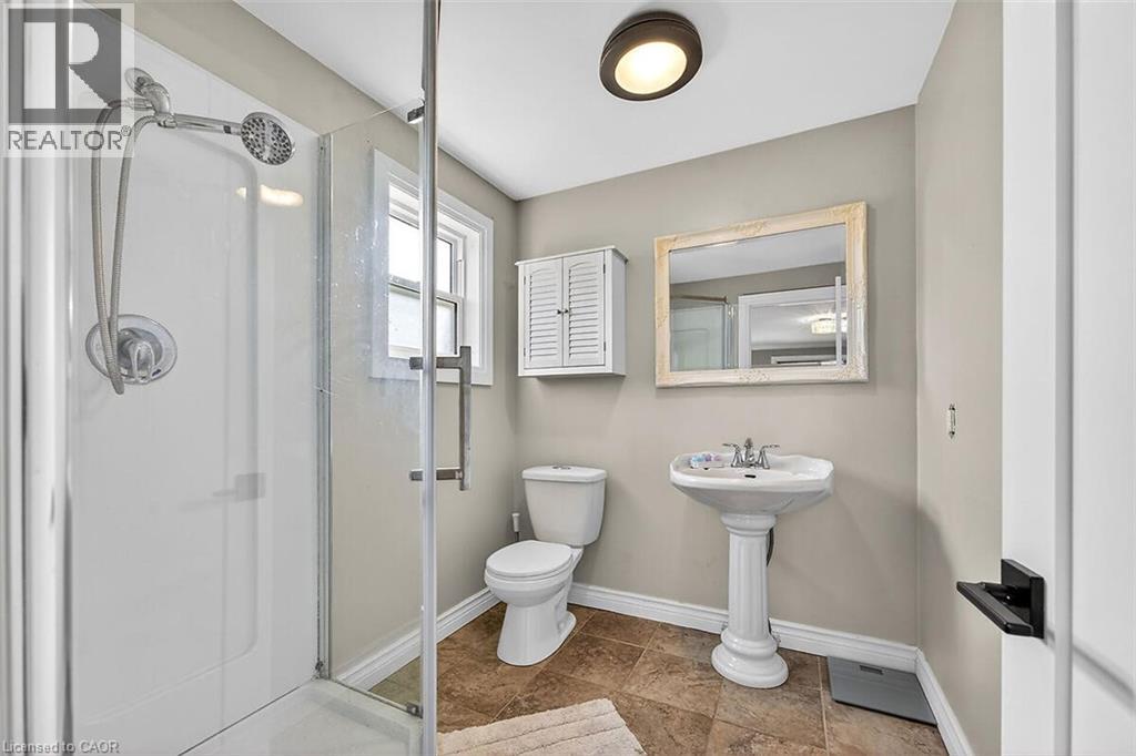 9 BEN TIRRAN Crescent - 25