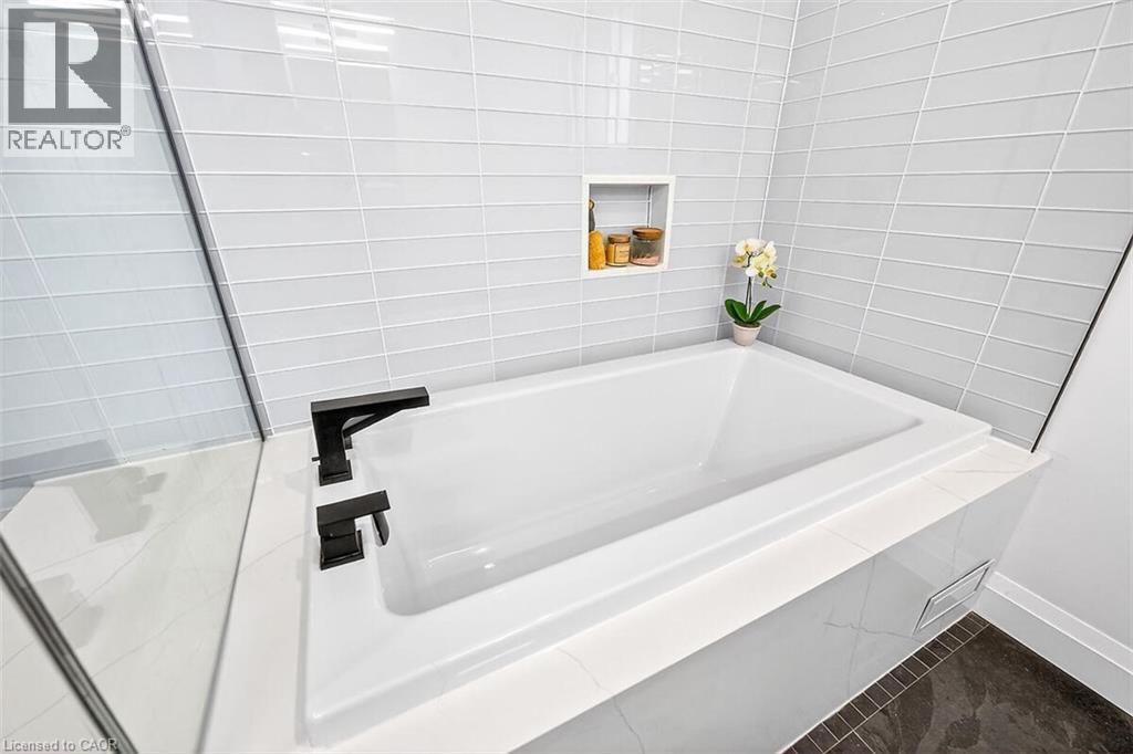 9 BEN TIRRAN Crescent, Stoney Creek, Ontario, L8G4V8 — Photo 27