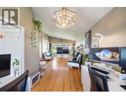 6890 Hycrest Drive, Burnaby, BC V5B2X2 Photo 7