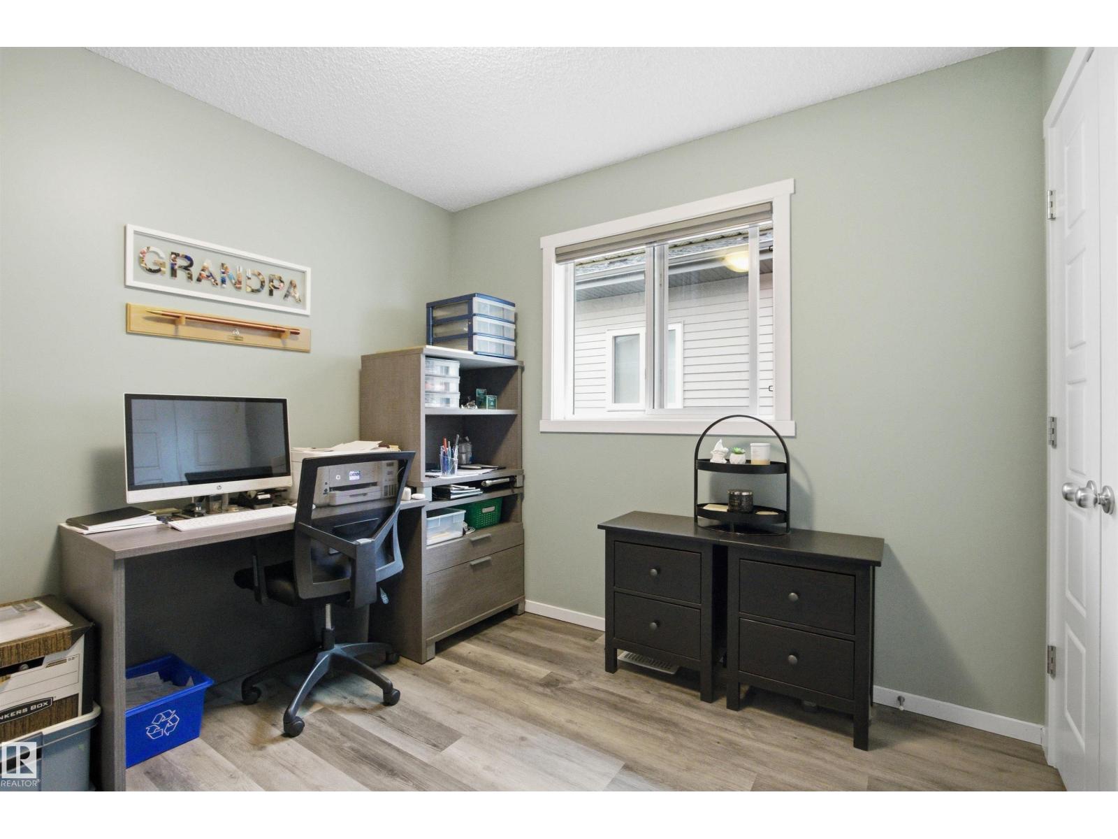 807 EAGLESON LI NW - 34