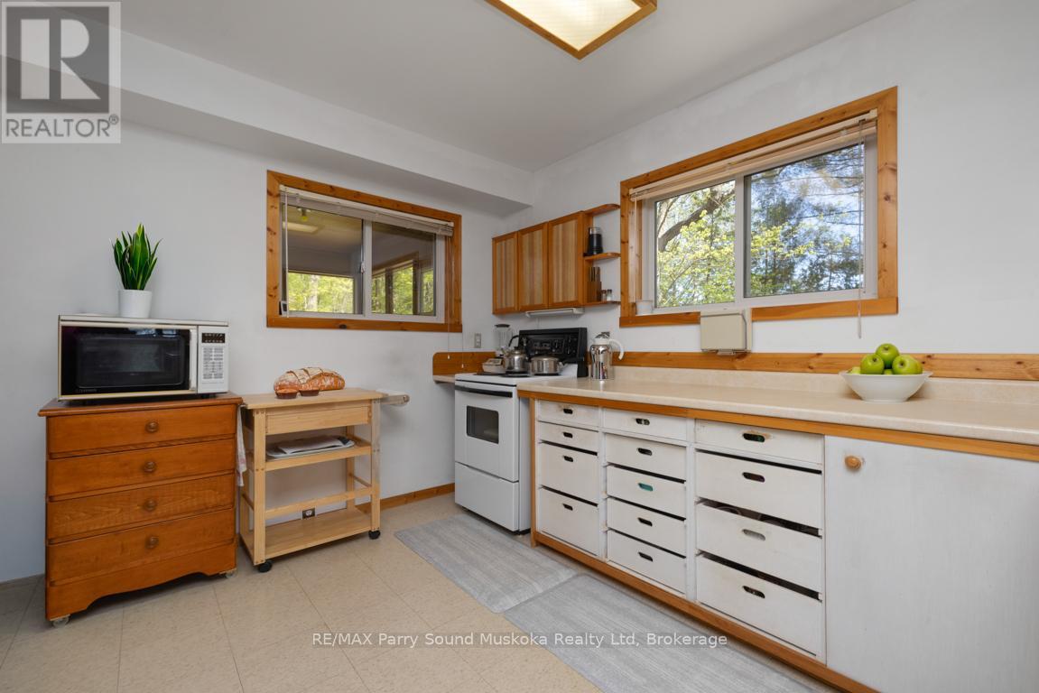 14 BURNEGIE LANE - 16