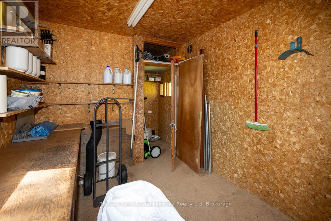 14 BURNEGIE LANE - 35