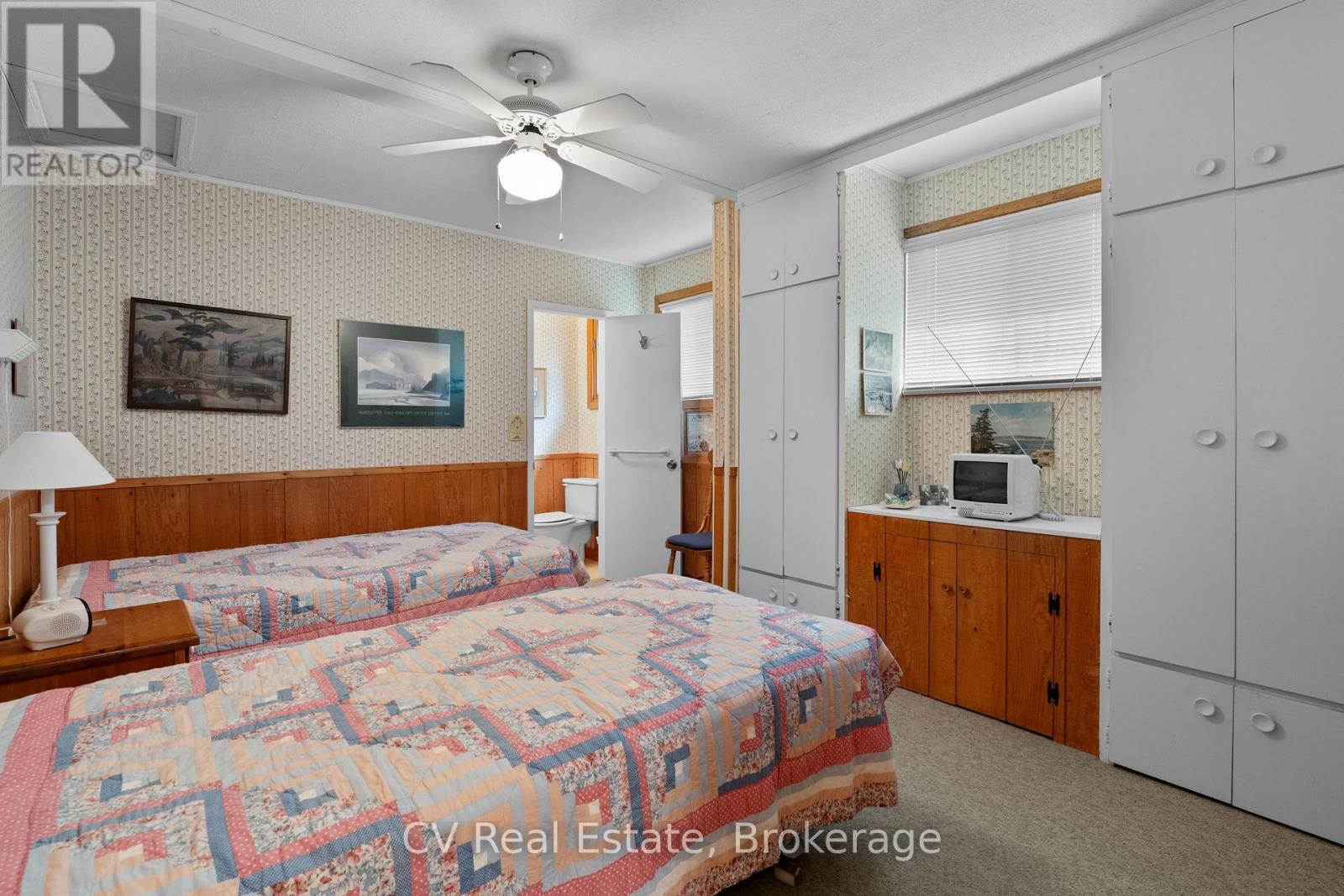 1067 OSBORNE PT ROAD - 33