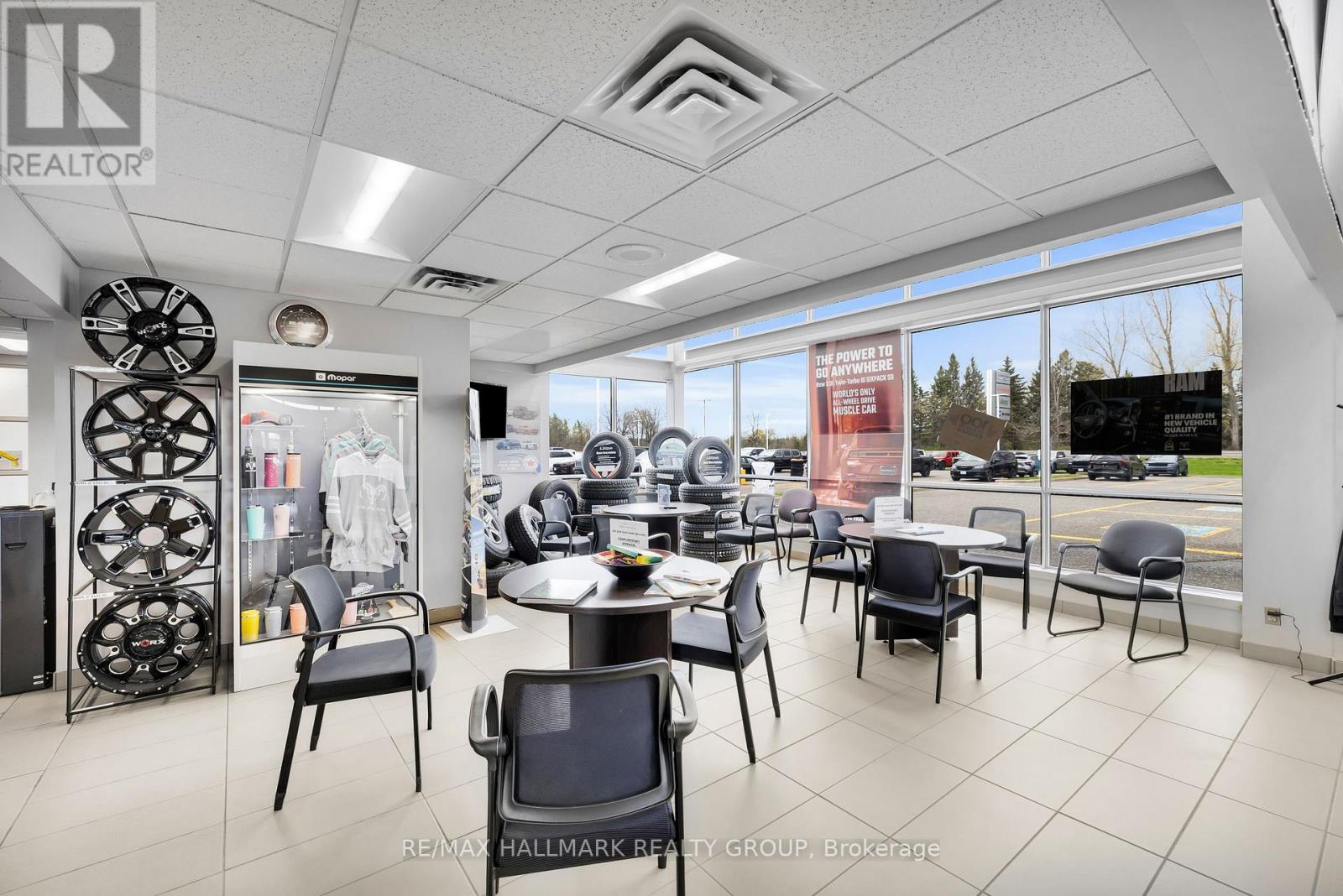 Business for Sale in Ottawa – 5791 PRINCE OF WALES DRIVE, Ottawa – MLS# X13123212 - Image 33