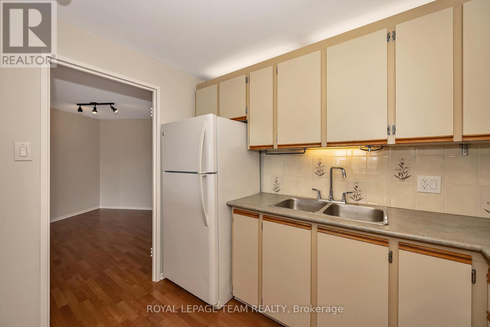 #2309 1171 AMBLESIDE DRIVE - 23