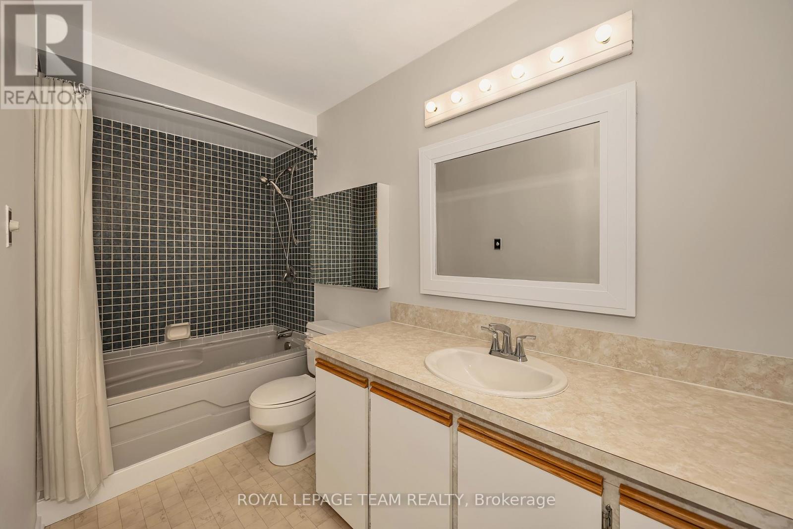 #2309 1171 AMBLESIDE DRIVE - 30