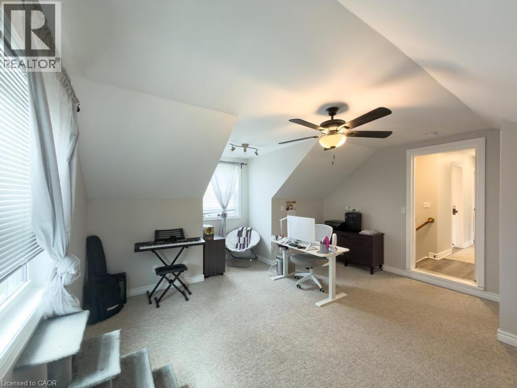 21 MAPLEWOOD Court - 19