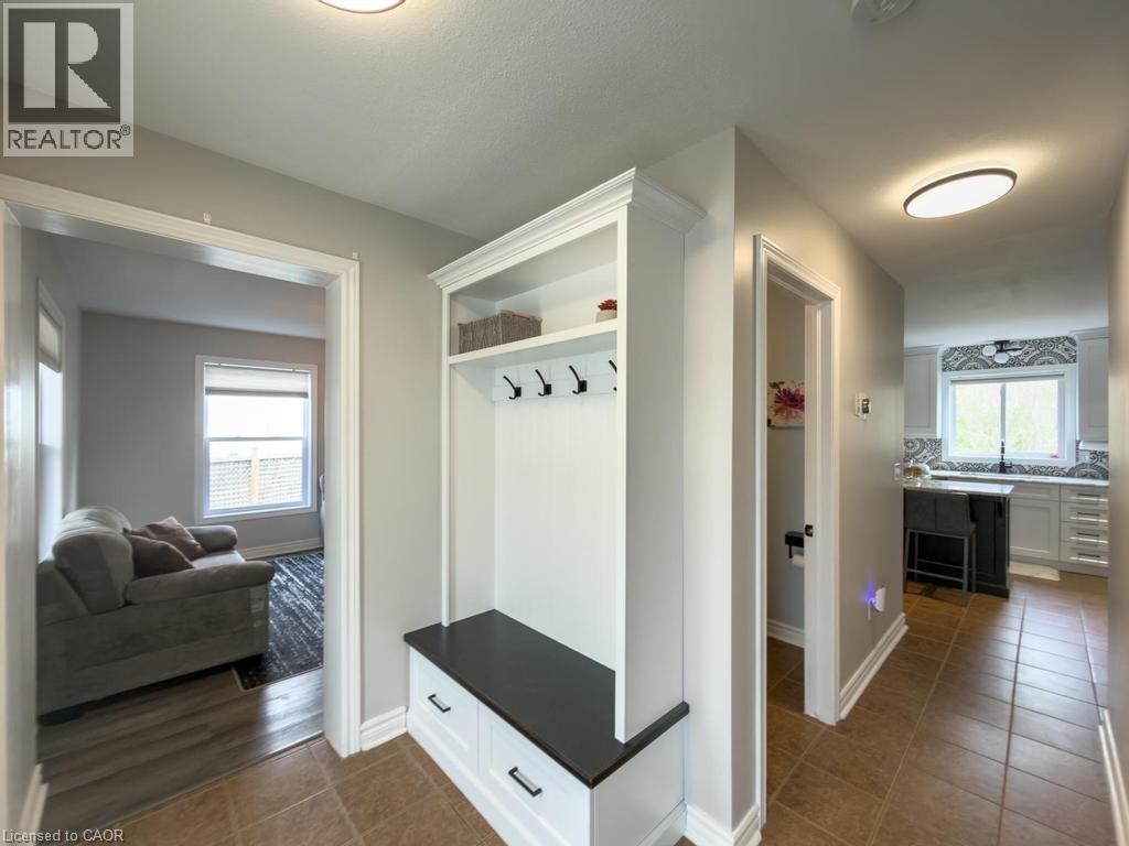 21 MAPLEWOOD Court - 8