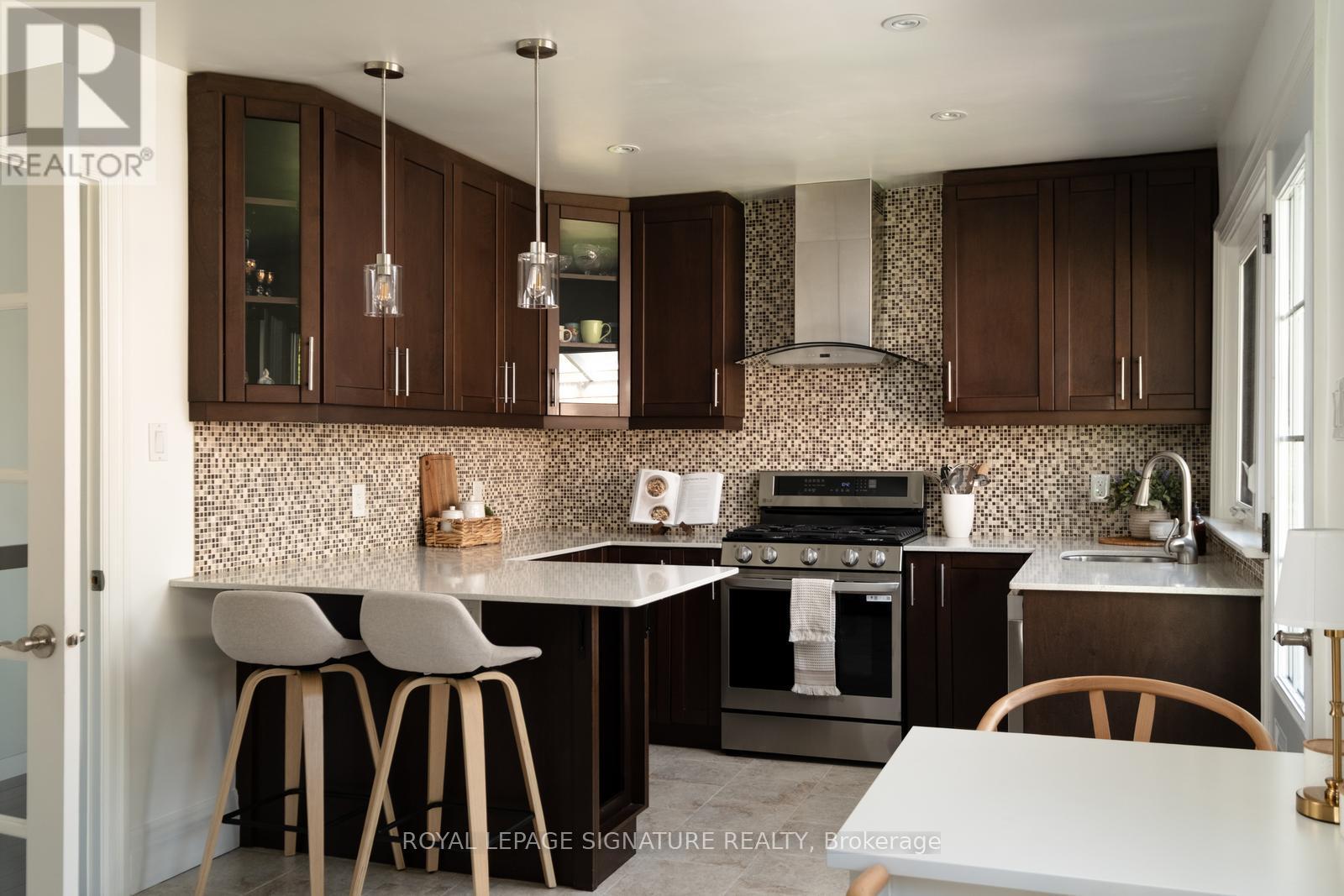 139 HOLCOLM ROAD - 16