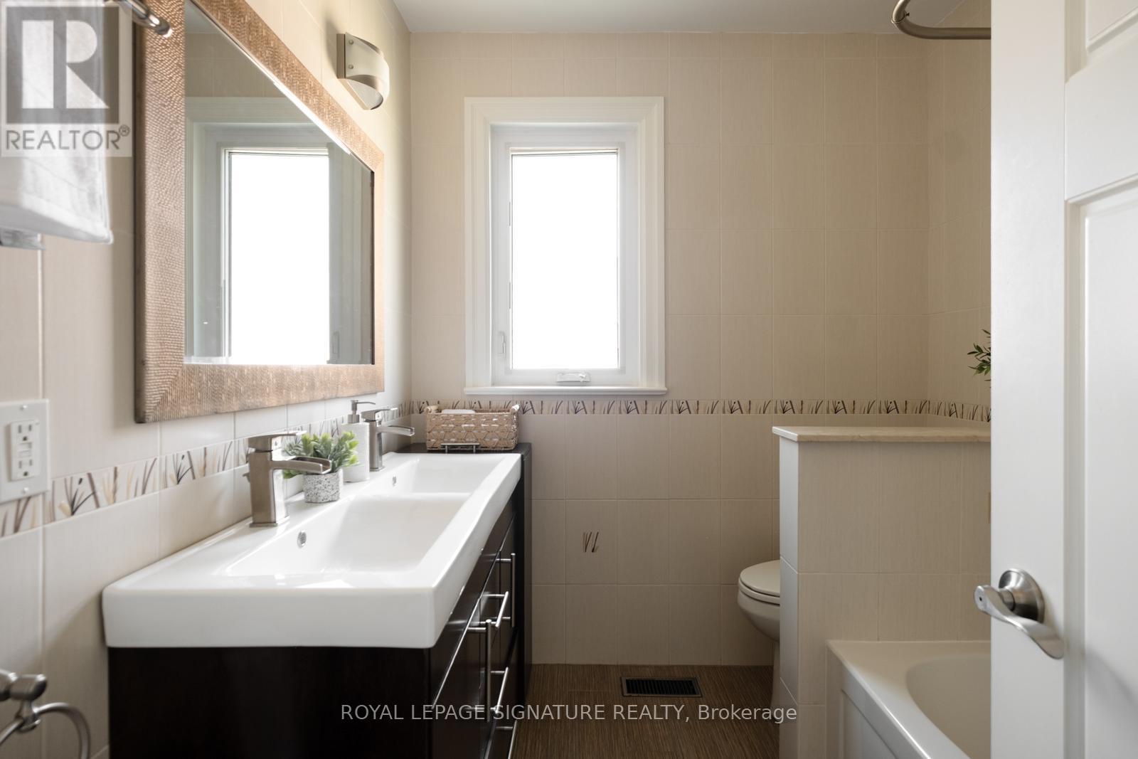 139 HOLCOLM ROAD - 33