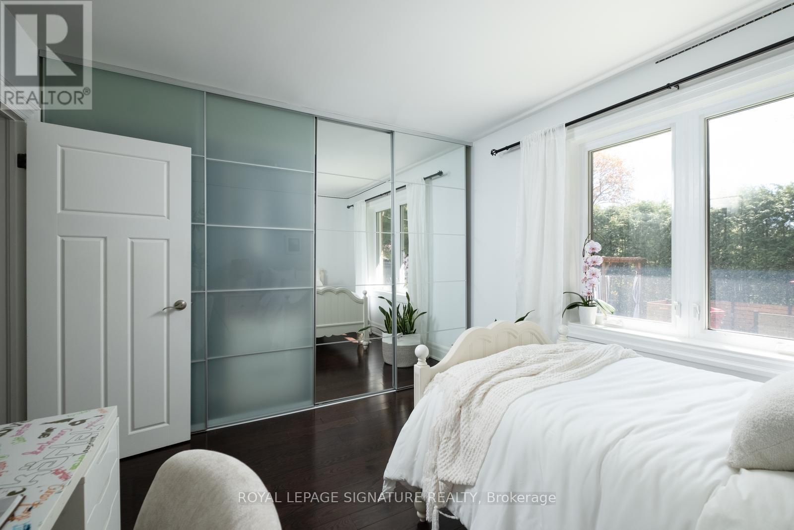 139 HOLCOLM ROAD - 32