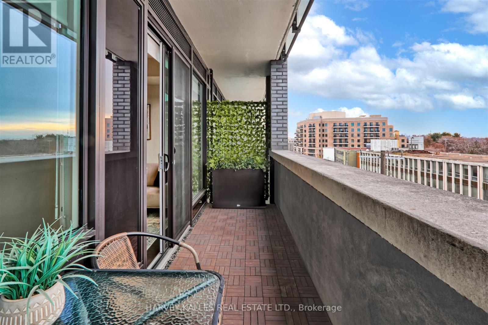 #412 4208 DUNDAS STREET W - 25