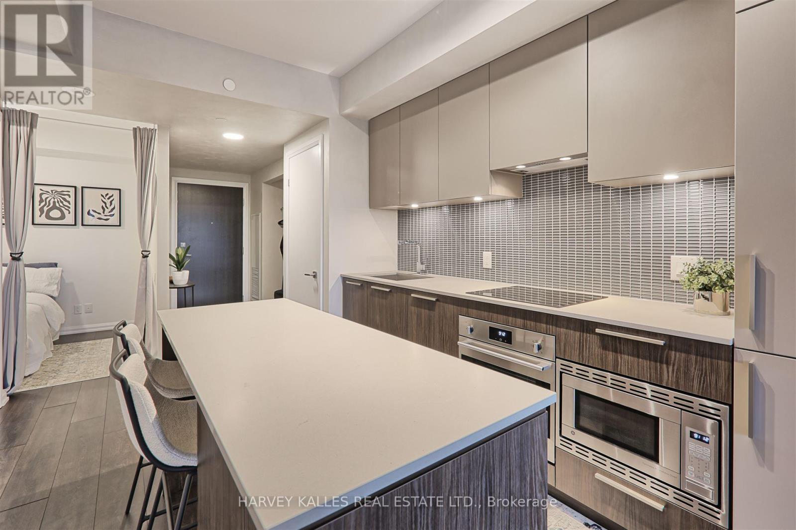 #412 4208 DUNDAS STREET W - 6