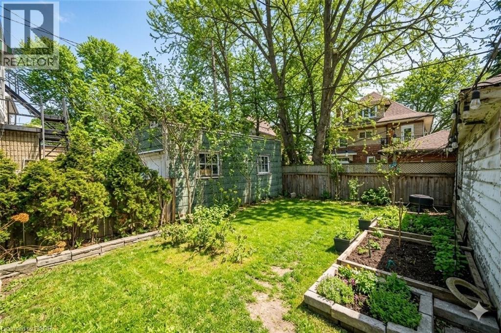 77 PROCTOR Boulevard, Hamilton, Ontario, L8M2M5 — Photo 2