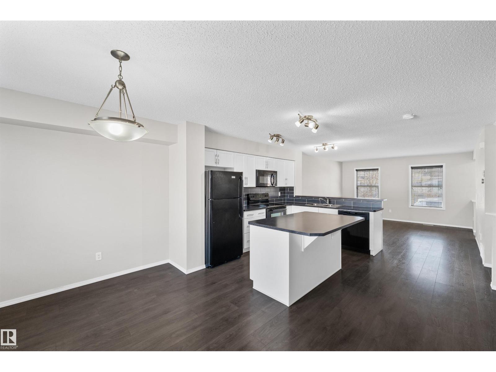 3041 ARTHURS CR SW SW - 4
