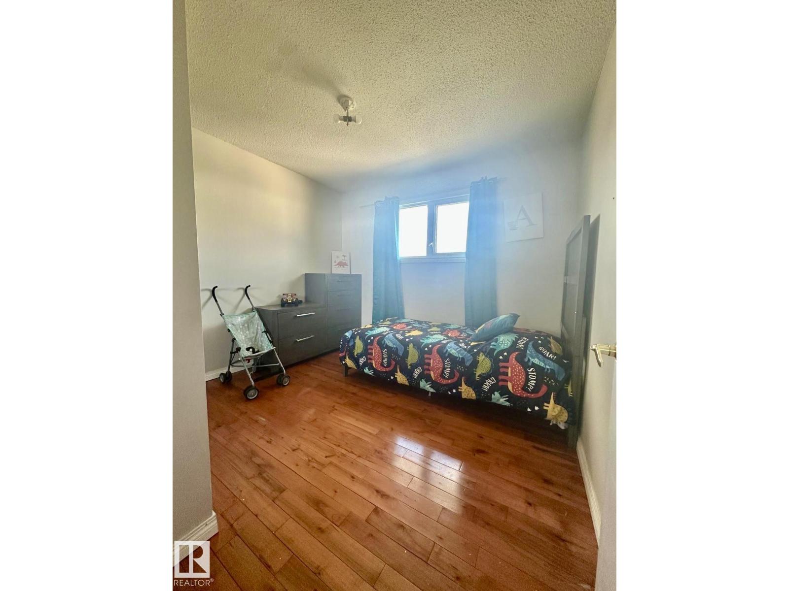 8620 137 AV NW - Image 3