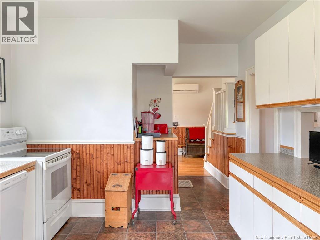 136 Riverview Drive - 10