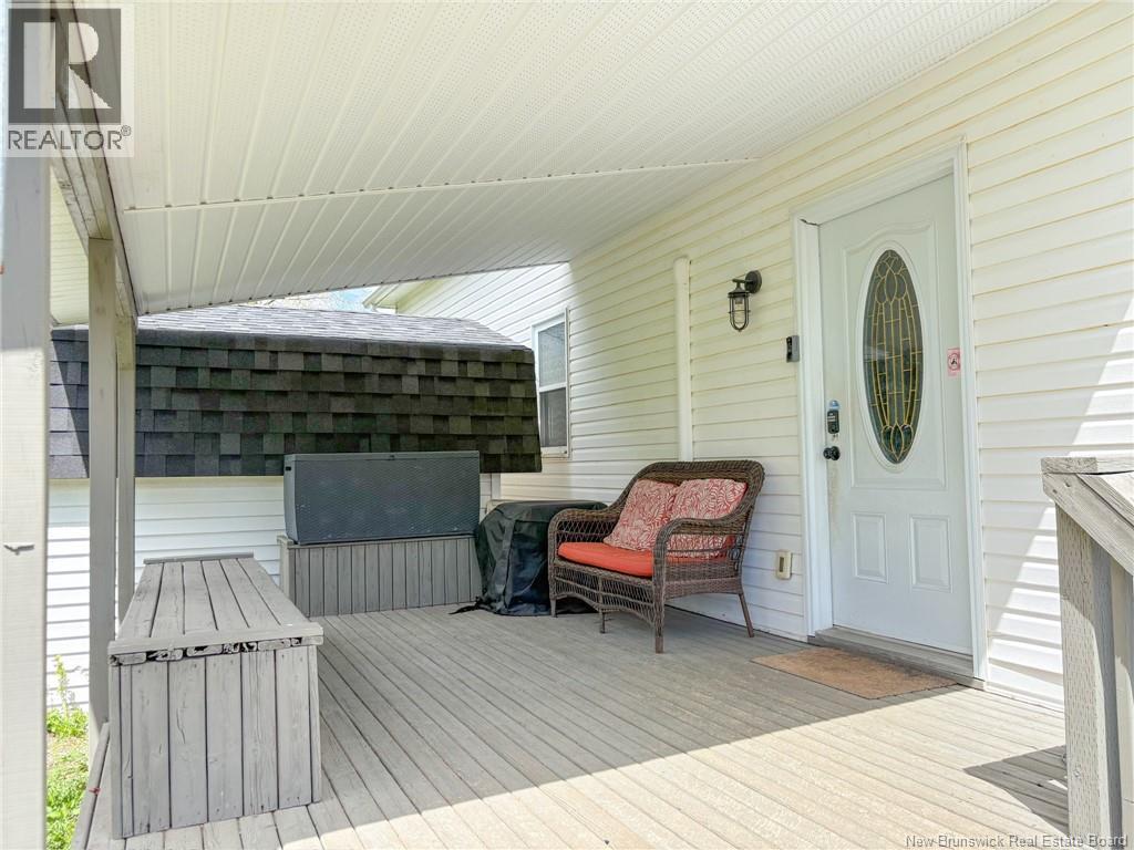 136 Riverview Drive - 7