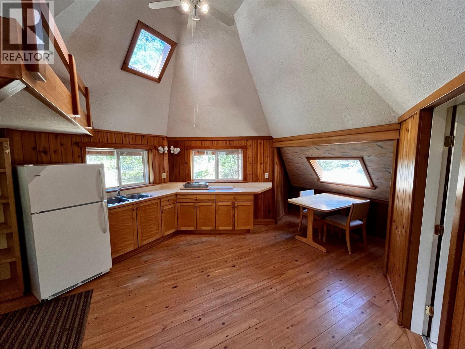 390 Silver Queen Road - 90